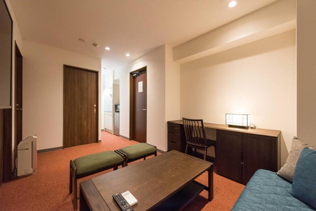 Serorin Light Hotel Tokio Buitenkant foto